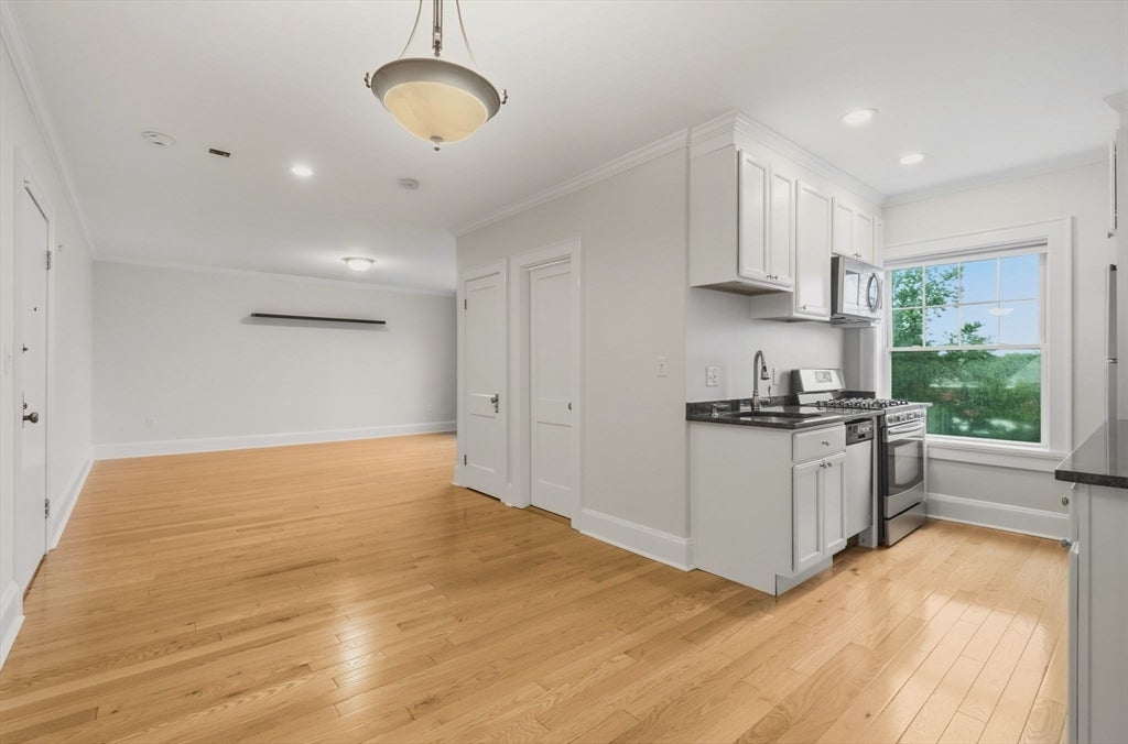 21 Bradlee Rd #32, Medford, MA, 21 Bradlee Rd #32, Medford, MA Photo #6