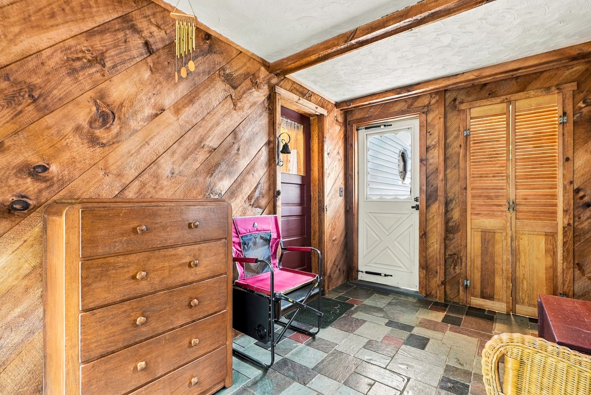 48 Barnard Rd, Worcester, MA Photo #26