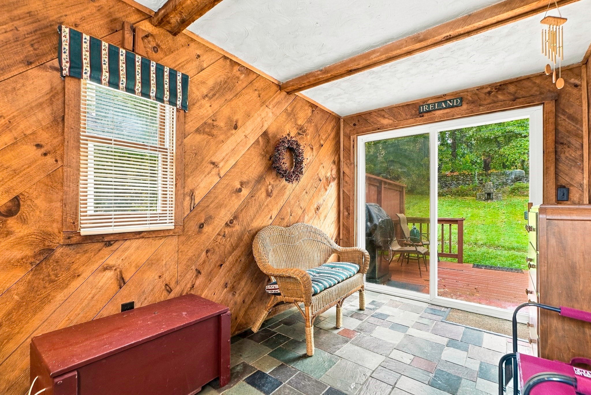 48 Barnard Rd, Worcester, MA Photo #28