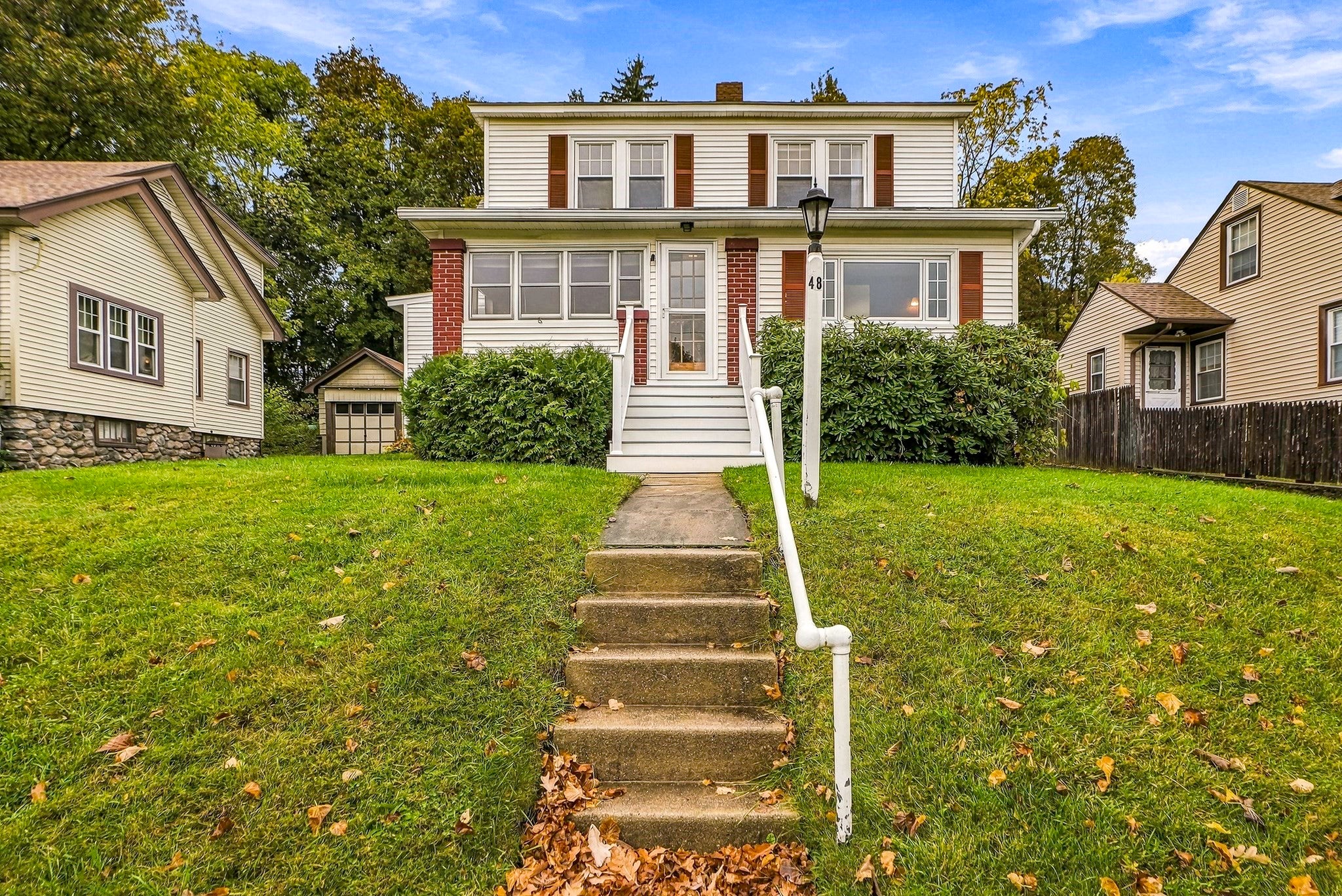Photo of 48 Barnard Rd, Worcester, MA