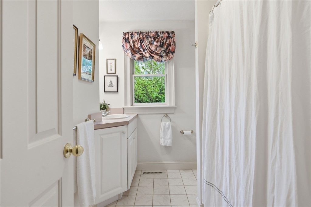 64 Prynnwood Road, Longmeadow, MA Photo #27