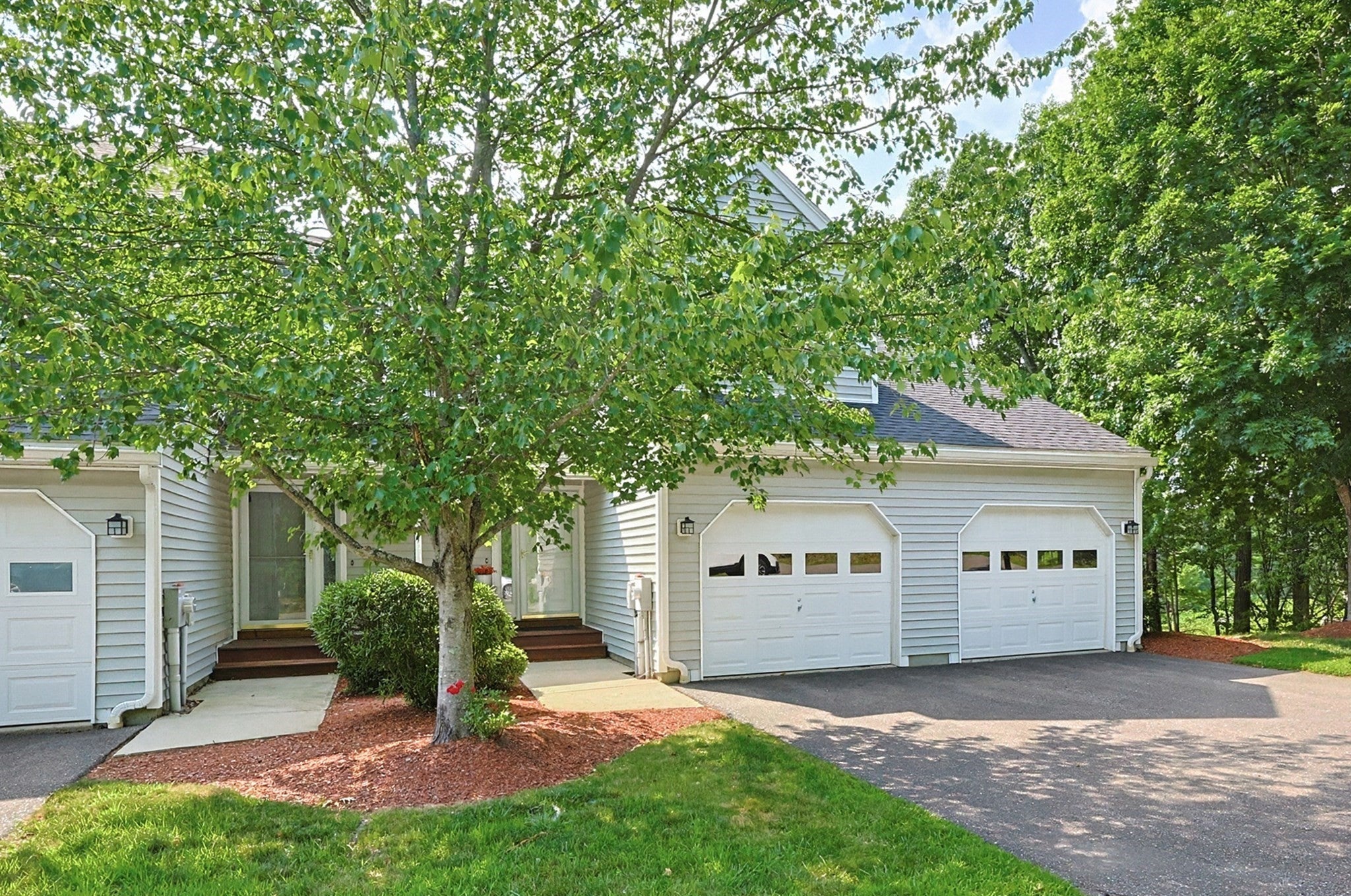 42 Mountain Laurel Ln