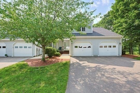 42 Mountain Laurel Ln 42, Fitchburg MA 01420