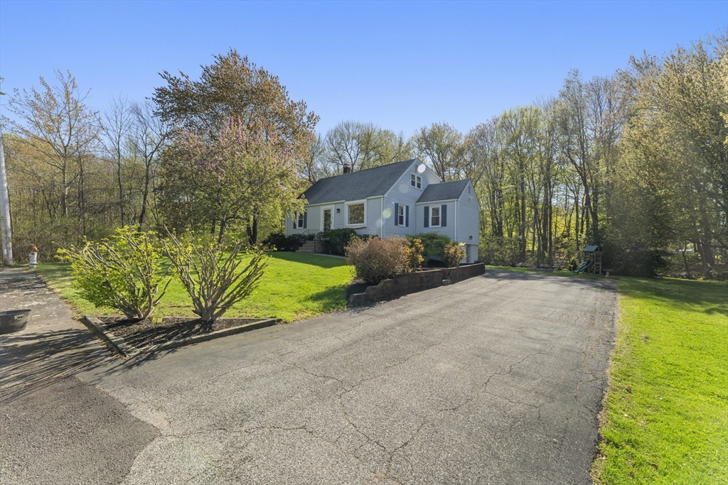 65 Meadow Brook Rd