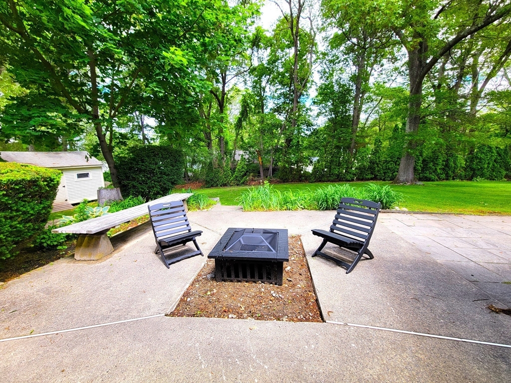3 Overlook Dr