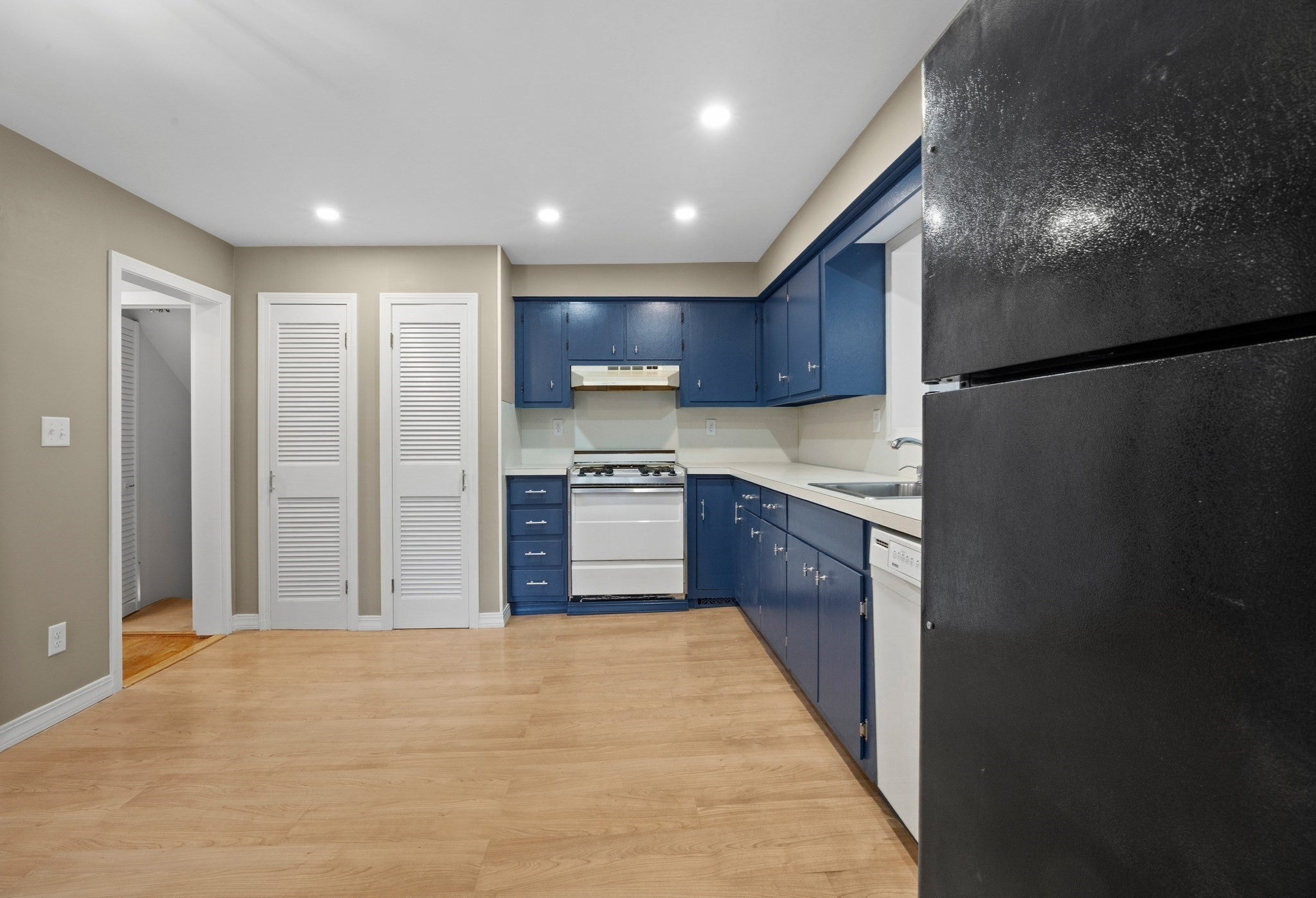 18 Standish Ave, Plymouth, MA, 18 Standish Ave, Plymouth, MA Photo #9