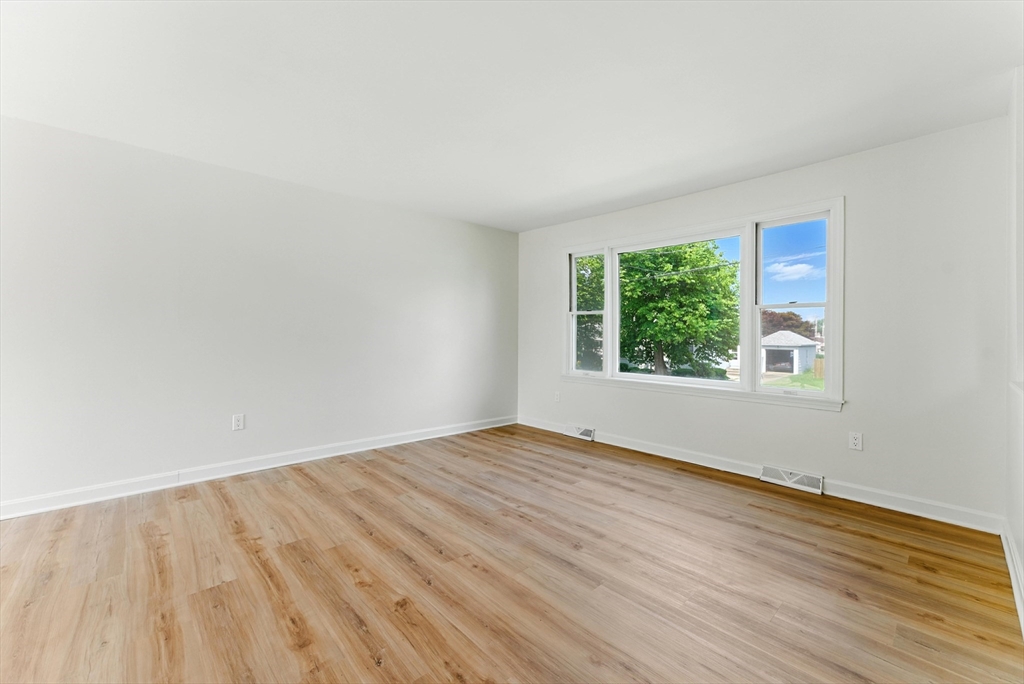 78 Saratoga Ave