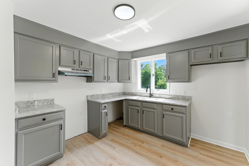 78 Saratoga Ave