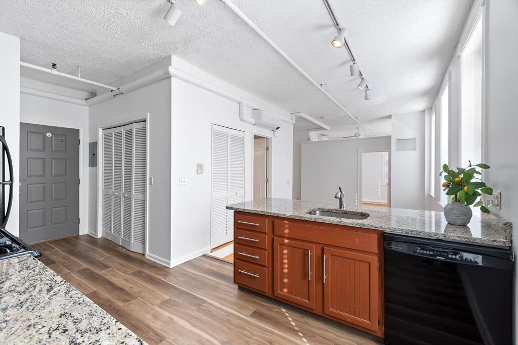 46 Washington St 303