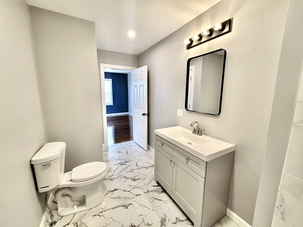 121 Lowden St 3