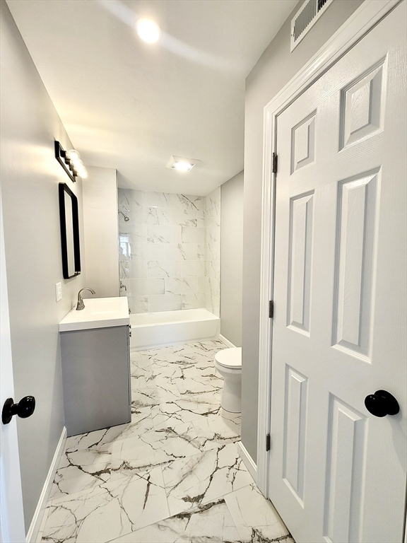 121 Lowden St 3
