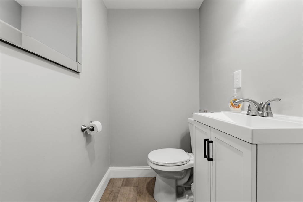27-R Monroe St, Taunton, MA Photo #14
