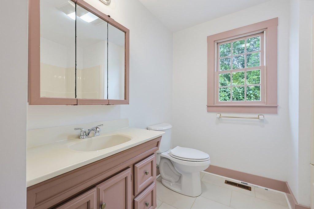 109 Pine Street, Franklin, MA, 109 Pine Street, Franklin, MA Photo #25