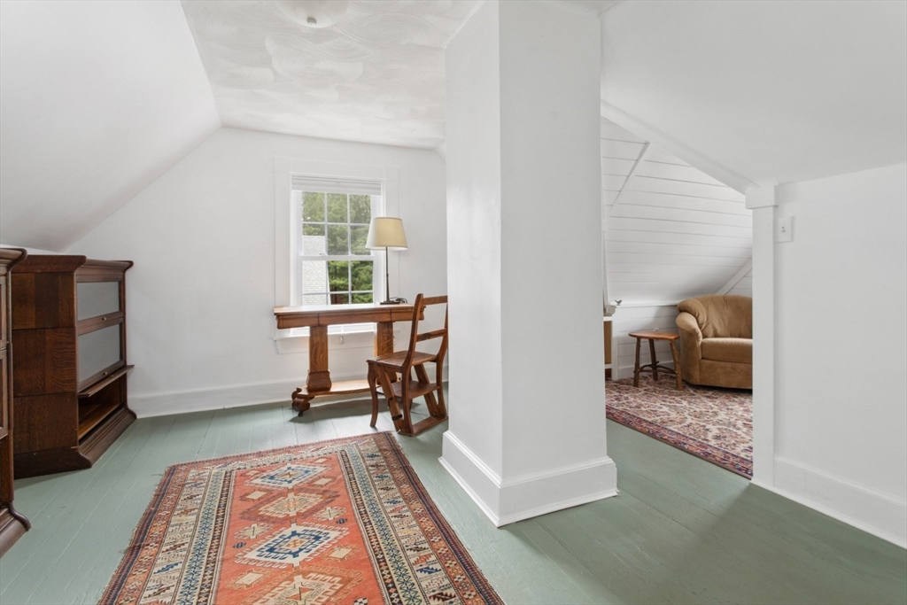 Wakefield, Massachusetts 01880, United States, 4 Bedrooms Bedrooms, ,2 BathroomsBathrooms,Residential,Pending,138683