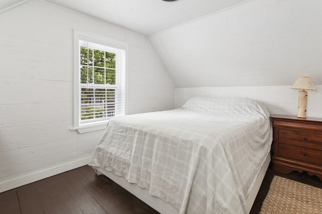 Wakefield, Massachusetts 01880, United States, 4 Bedrooms Bedrooms, ,2 BathroomsBathrooms,Residential,Pending,138683