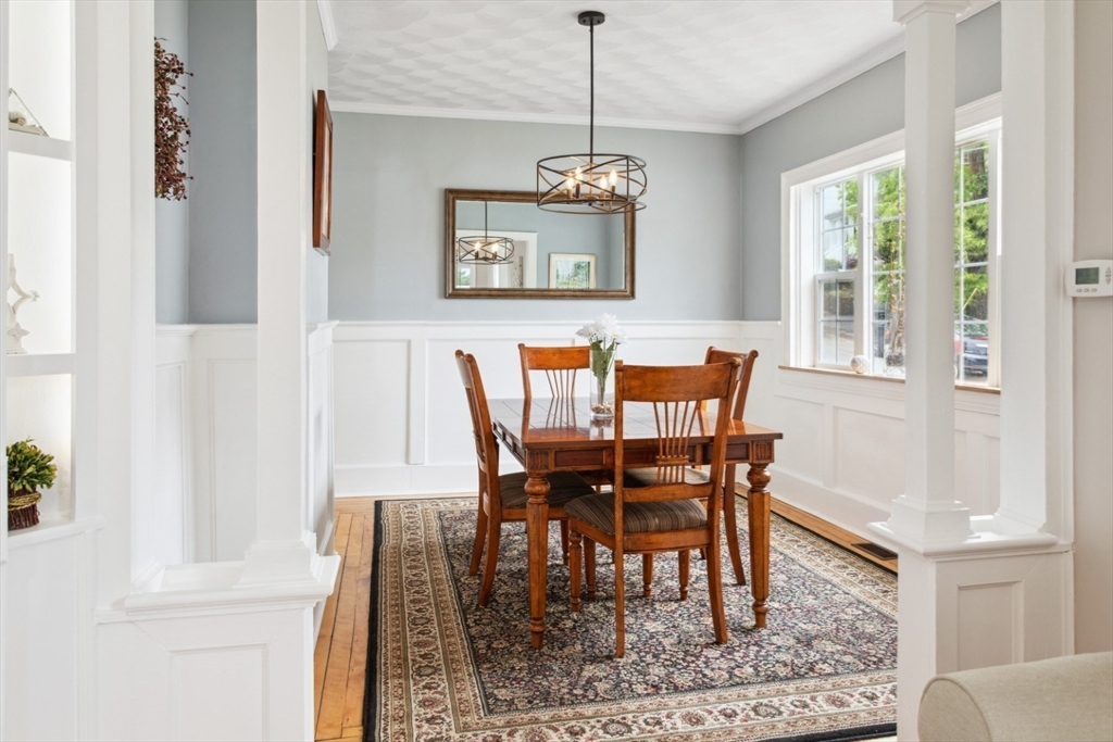 Wakefield, Massachusetts 01880, United States, 4 Bedrooms Bedrooms, ,2 BathroomsBathrooms,Residential,Pending,138683