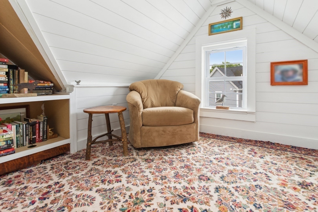 Wakefield, Massachusetts 01880, United States, 4 Bedrooms Bedrooms, ,2 BathroomsBathrooms,Residential,Pending,138683