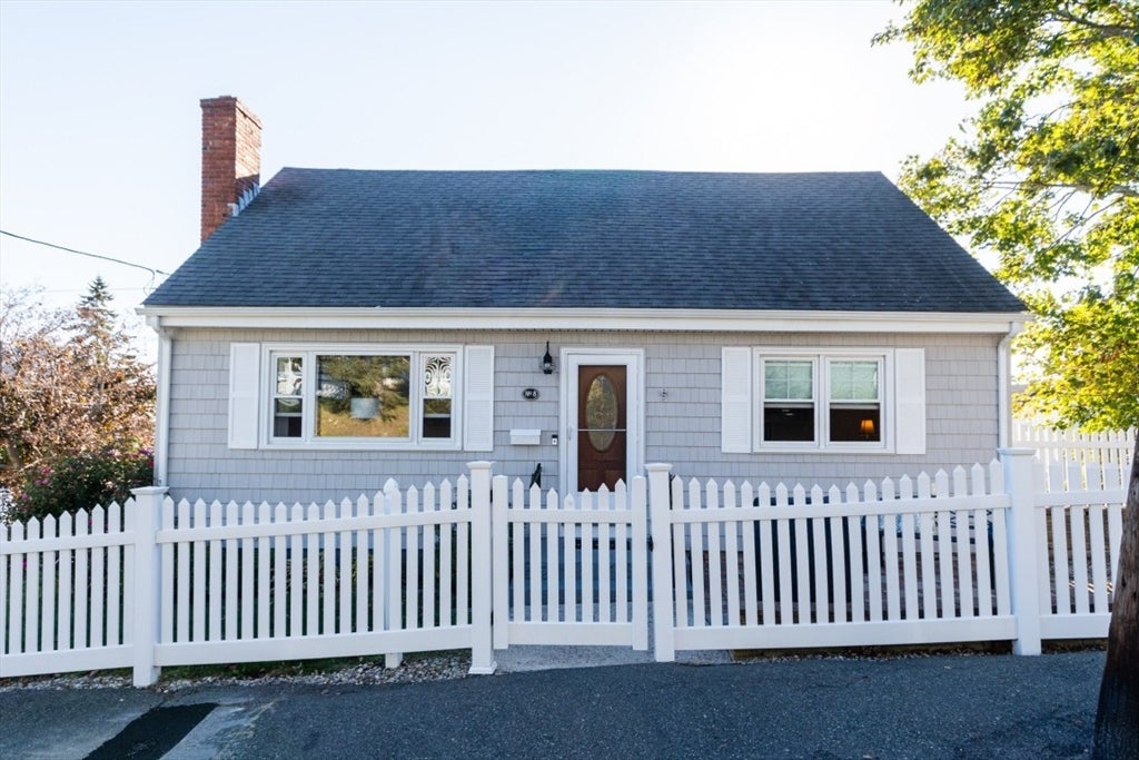Photo of 8 Siren St, Winthrop, MA