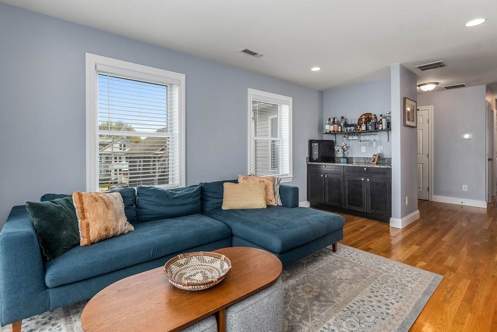 10 Irma St #3, Boston, MA Photo #10