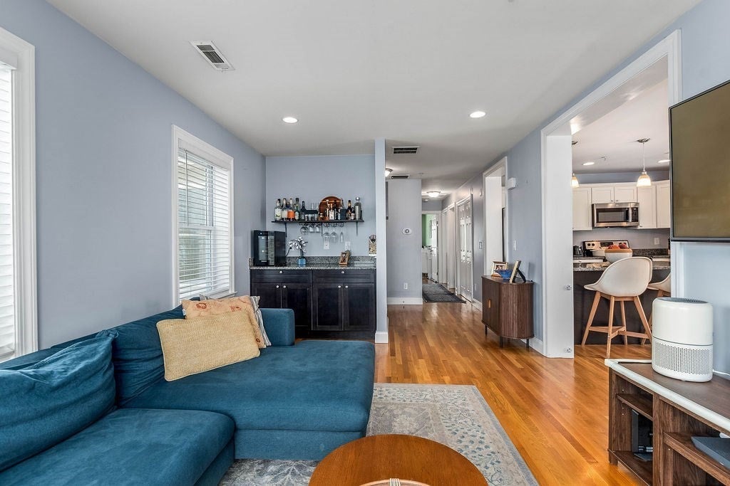 10 Irma St #3, Boston, MA Photo #13