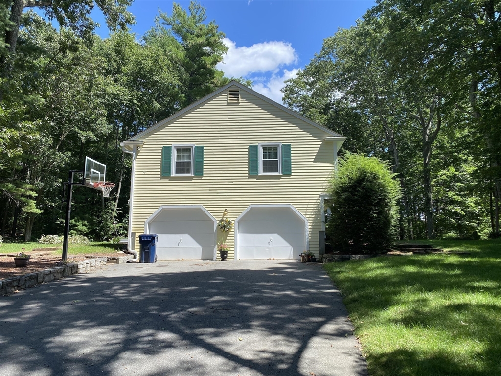 1 Stonehill Rd, Marlborough, MA Photo #2