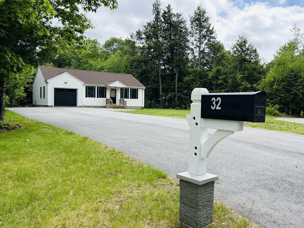 32 Sandy Pine Rd
