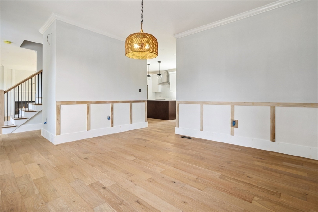 Reading, Massachusetts 01867, United States, 4 Bedrooms Bedrooms, ,3 BathroomsBathrooms,Residential,Active,161079