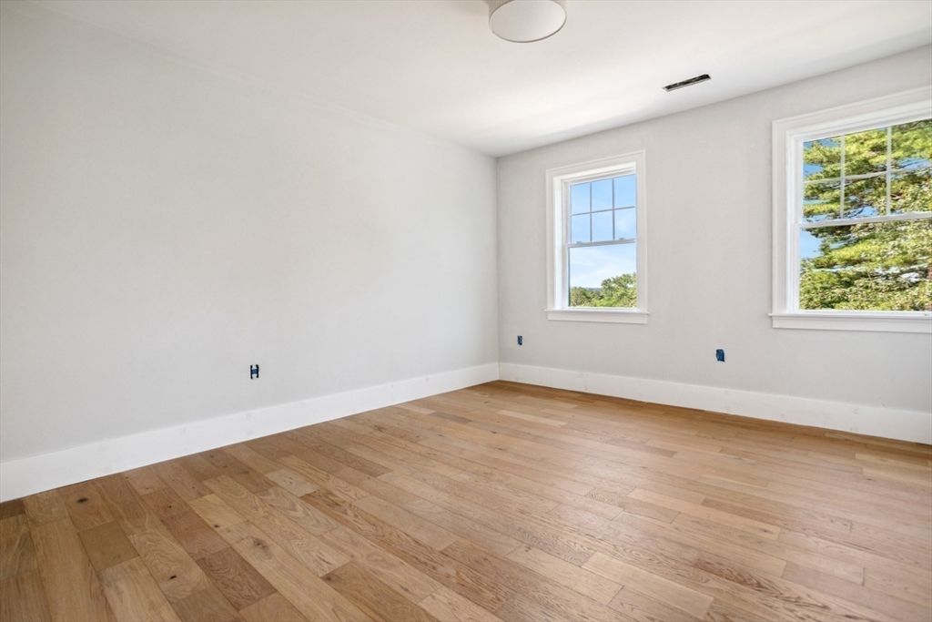 Reading, Massachusetts 01867, United States, 4 Bedrooms Bedrooms, ,3 BathroomsBathrooms,Residential,Active,161079