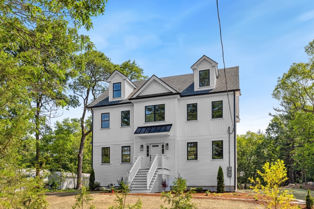 Reading, Massachusetts 01867, United States, 4 Bedrooms Bedrooms, ,3 BathroomsBathrooms,Residential,Active,161079