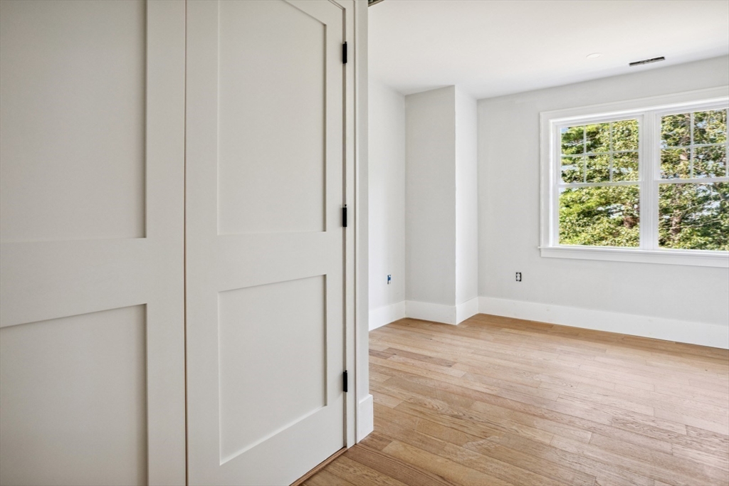 Reading, Massachusetts 01867, United States, 4 Bedrooms Bedrooms, ,3 BathroomsBathrooms,Residential,Active,161079