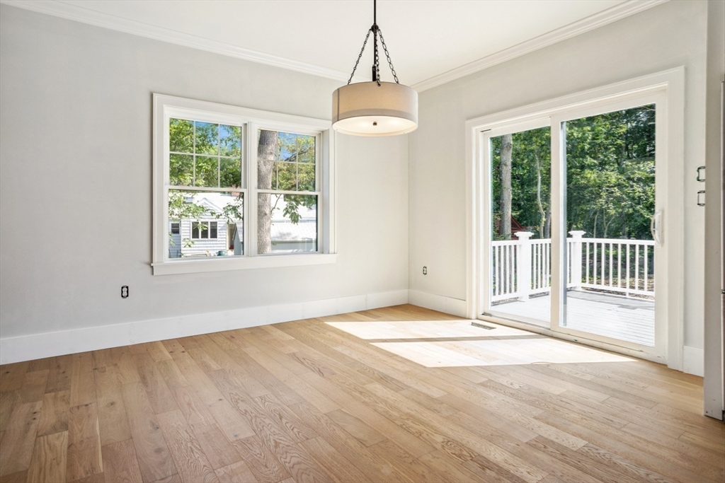 Reading, Massachusetts 01867, United States, 4 Bedrooms Bedrooms, ,3 BathroomsBathrooms,Residential,Active,161079