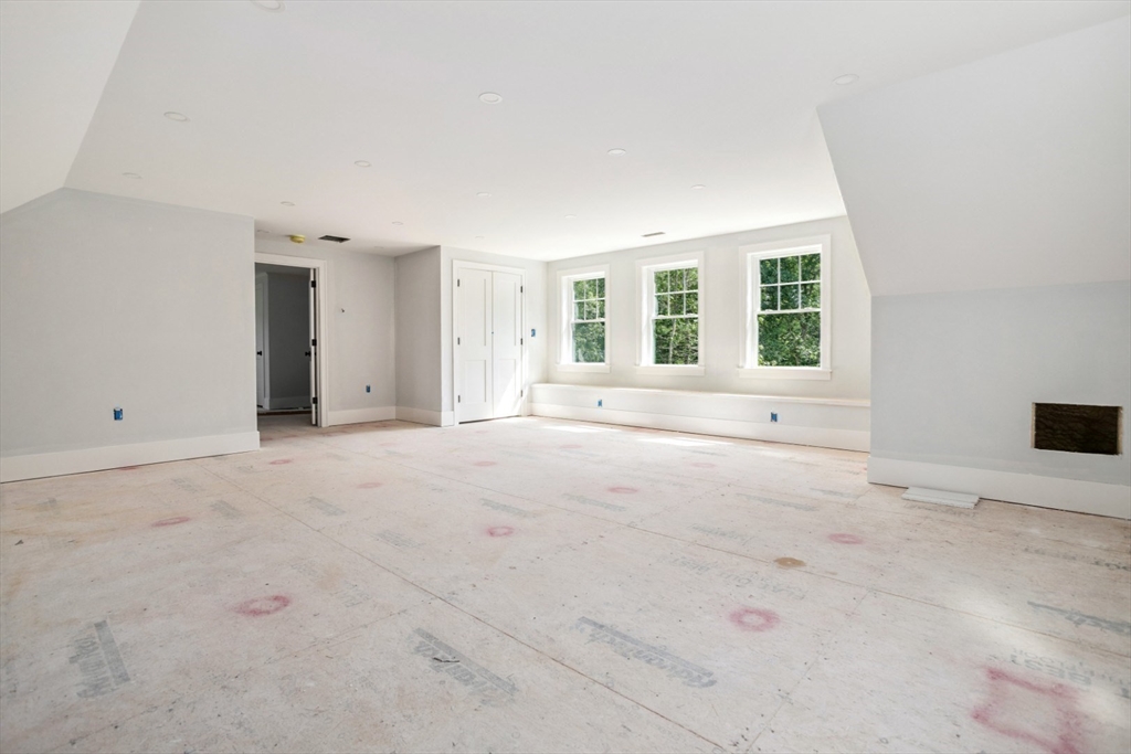 Reading, Massachusetts 01867, United States, 4 Bedrooms Bedrooms, ,3 BathroomsBathrooms,Residential,Active,161079