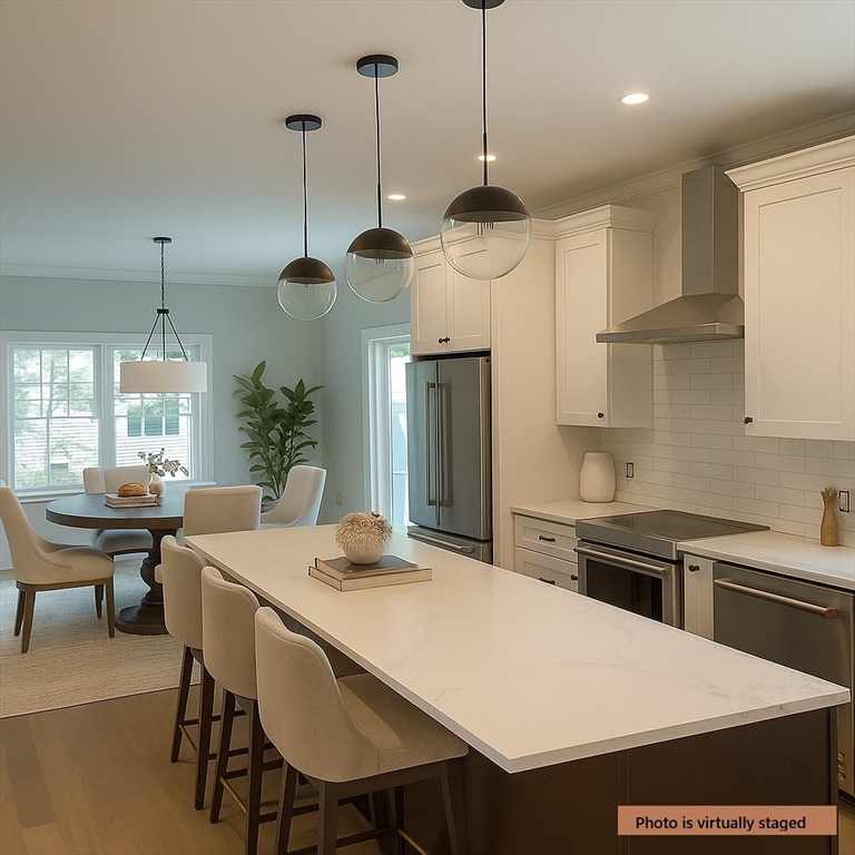 Reading, Massachusetts 01867, United States, 4 Bedrooms Bedrooms, ,3 BathroomsBathrooms,Residential,Active,161079