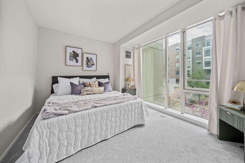 2 Earhart St #308, Cambridge, MA Photo #9