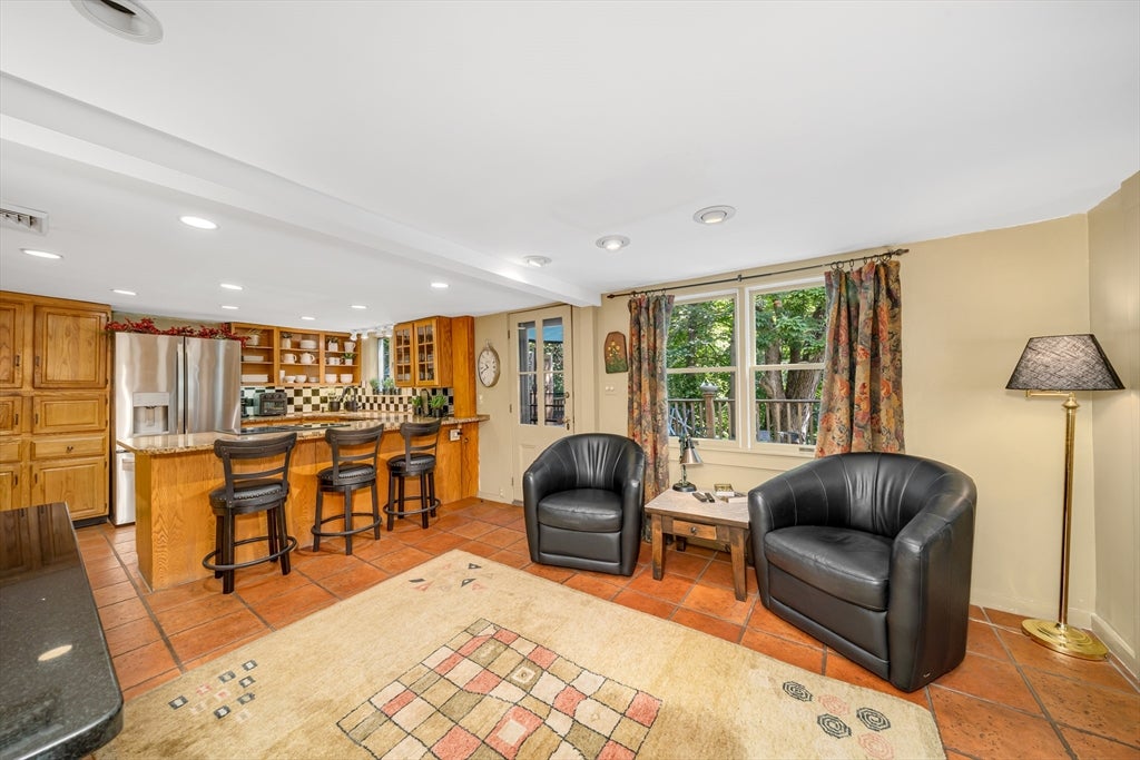 5 Lincoln St