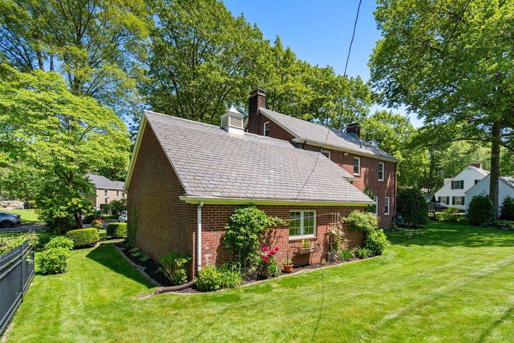 9 Grenwold Rd
