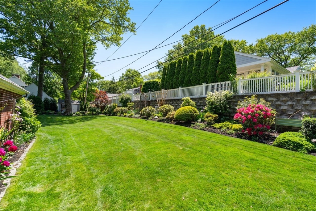 9 Grenwold Rd