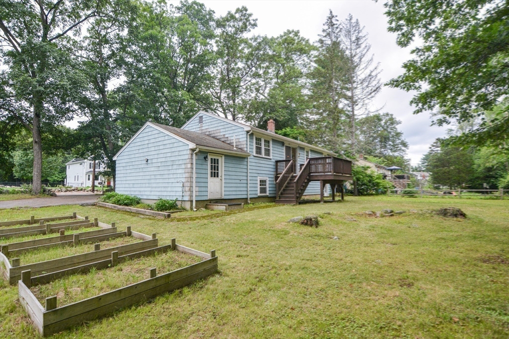 Holliston, Massachusetts 01746, United States, 3 Bedrooms Bedrooms, ,2 BathroomsBathrooms,Residential,Active,172913