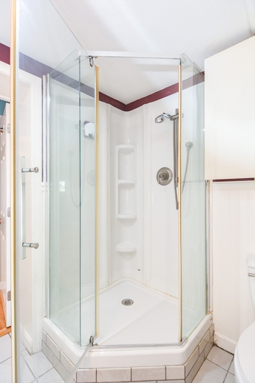 Holliston, Massachusetts 01746, United States, 3 Bedrooms Bedrooms, ,2 BathroomsBathrooms,Residential,Active,172913