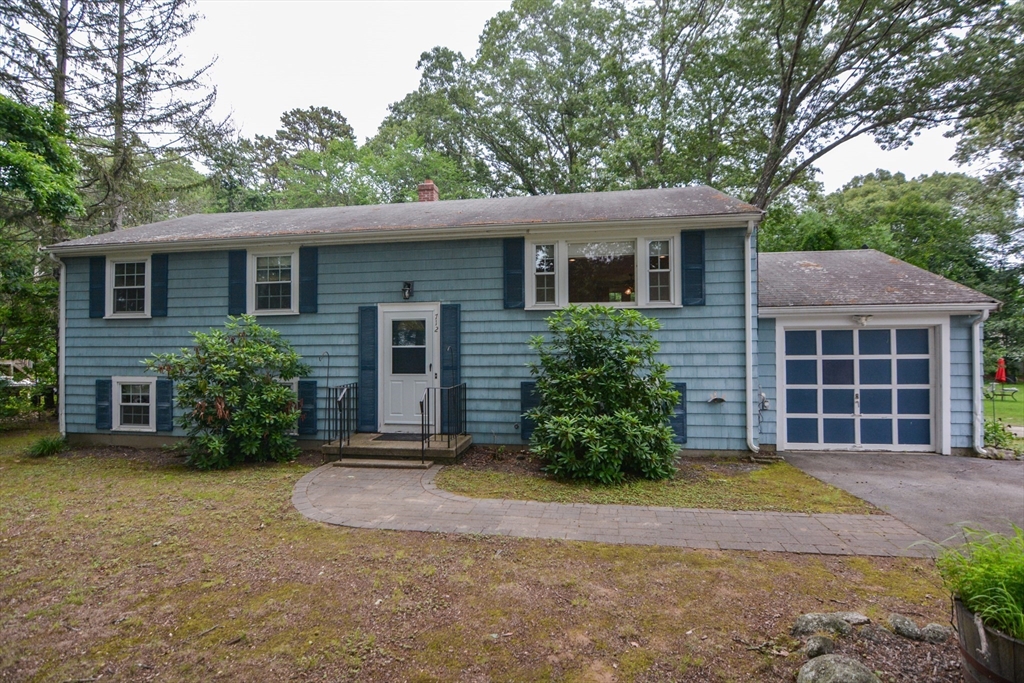 Holliston, Massachusetts 01746, United States, 3 Bedrooms Bedrooms, ,2 BathroomsBathrooms,Residential,Active,172913