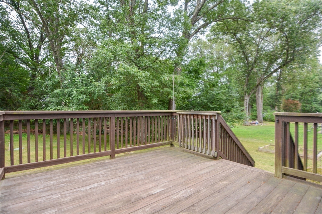 Holliston, Massachusetts 01746, United States, 3 Bedrooms Bedrooms, ,2 BathroomsBathrooms,Residential,Active,172913