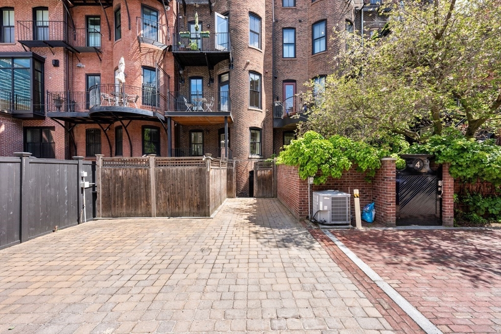 6 Claremont Park #1, Boston, MA Photo #33