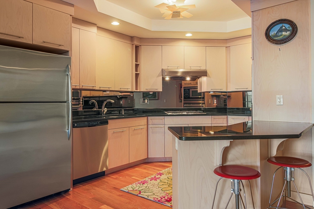 58 N Main St 202
