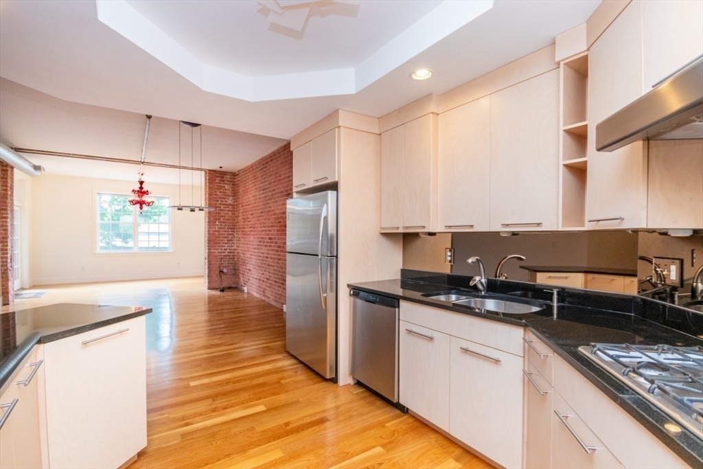58 N Main St 202