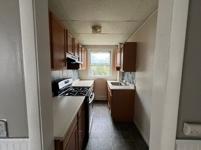 692 Penn St, Fall River, MA, 692 Penn St, Fall River, MA Photo #3