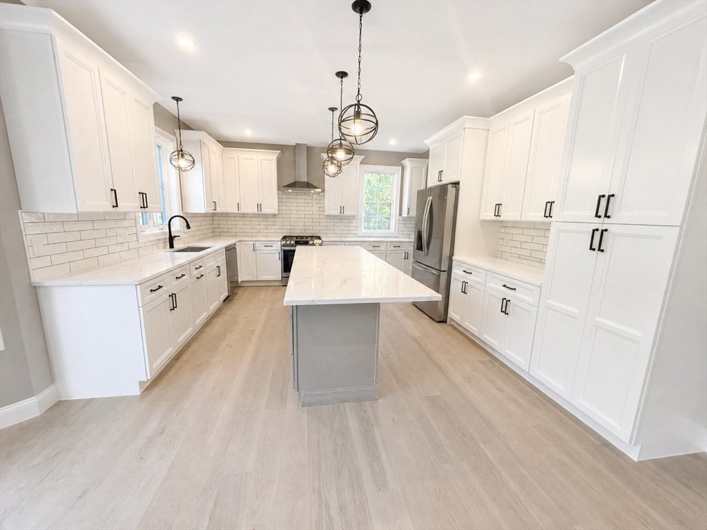 6 Hadley Heights Way