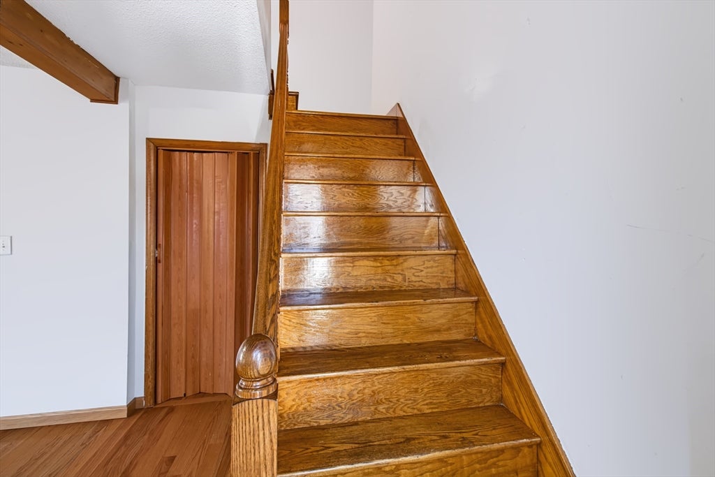112 Quebec St, Lowell, MA Photo #16