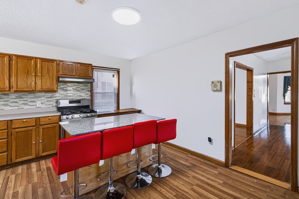 112 Quebec St, Lowell, MA Photo #8