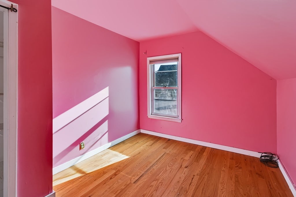 112 Quebec St, Lowell, MA Photo #21