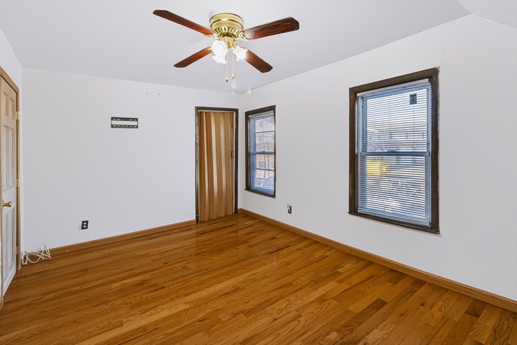 112 Quebec St, Lowell, MA Photo #18